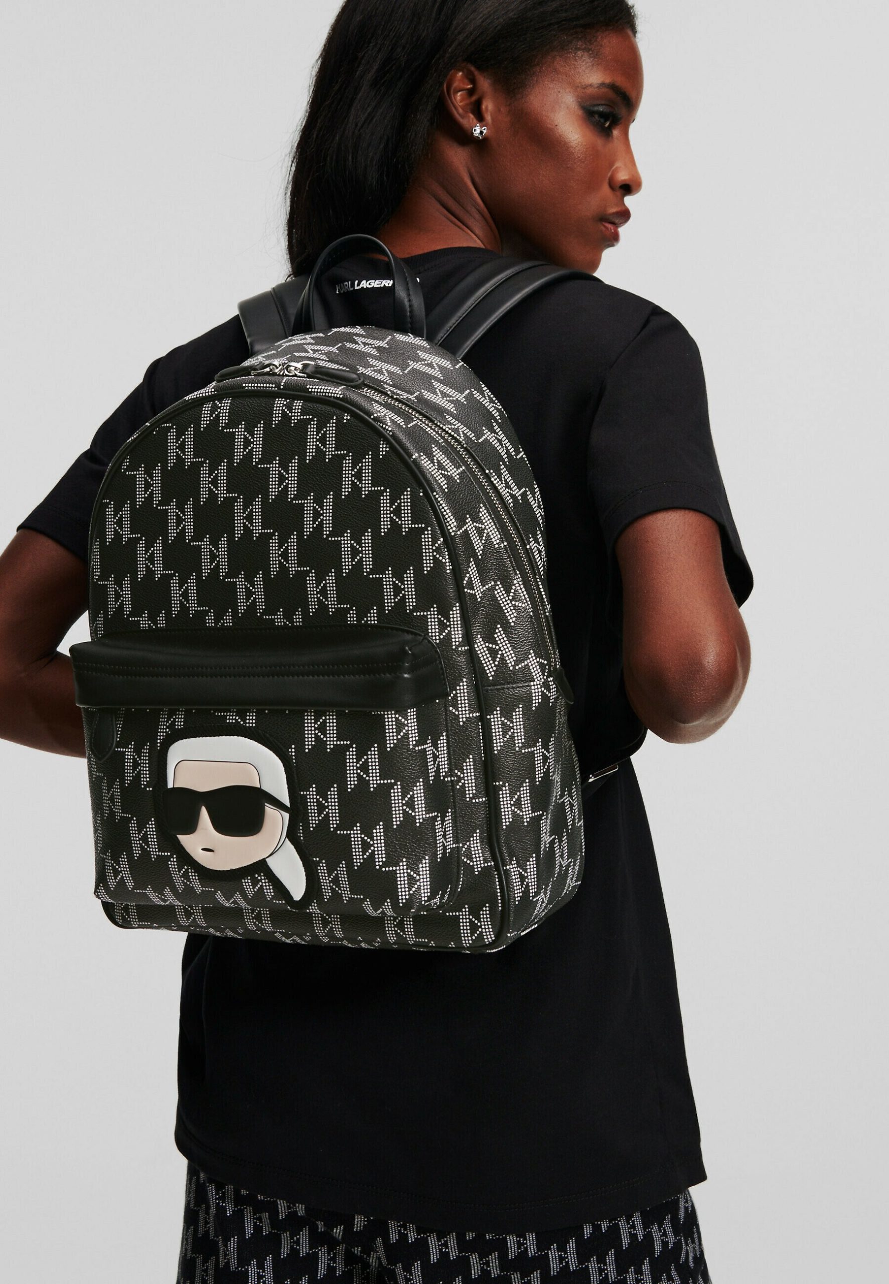 mochila-karl-lagerfeld-951jmg-1.jpg